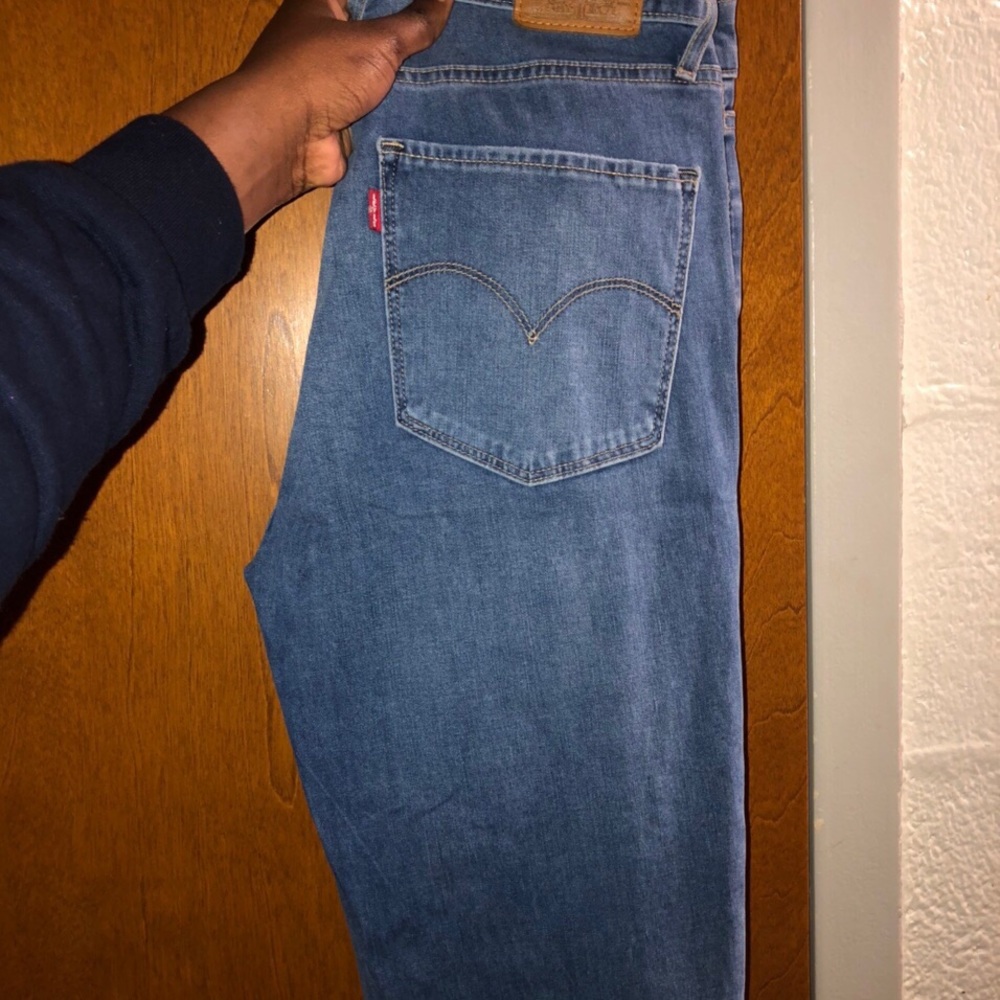 Levi’s 721 High Rise Skinny. W30 L32 Size: 10
